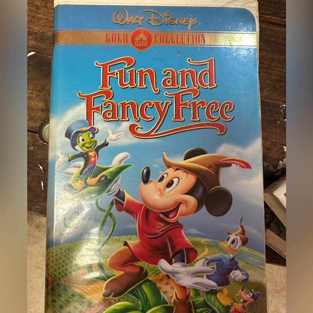 Walt Disney Fun and Fancy Free VHS
